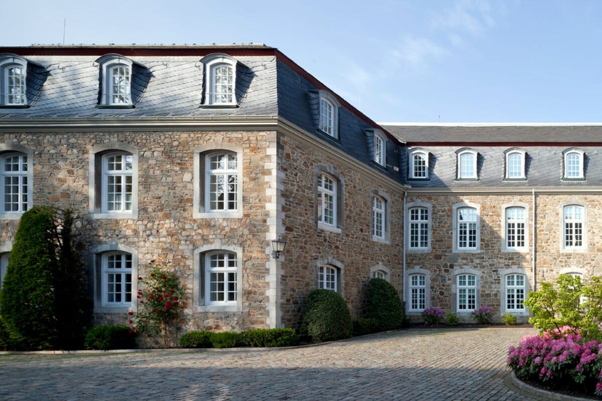 Flügelige Fensterelemente HolzAluminiumFenster