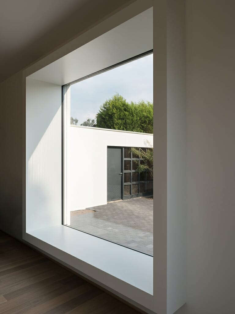 genereuze houten aluminium raamelementen BRÖCKING FENSTER